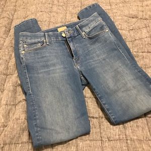 Mother the looker in chill